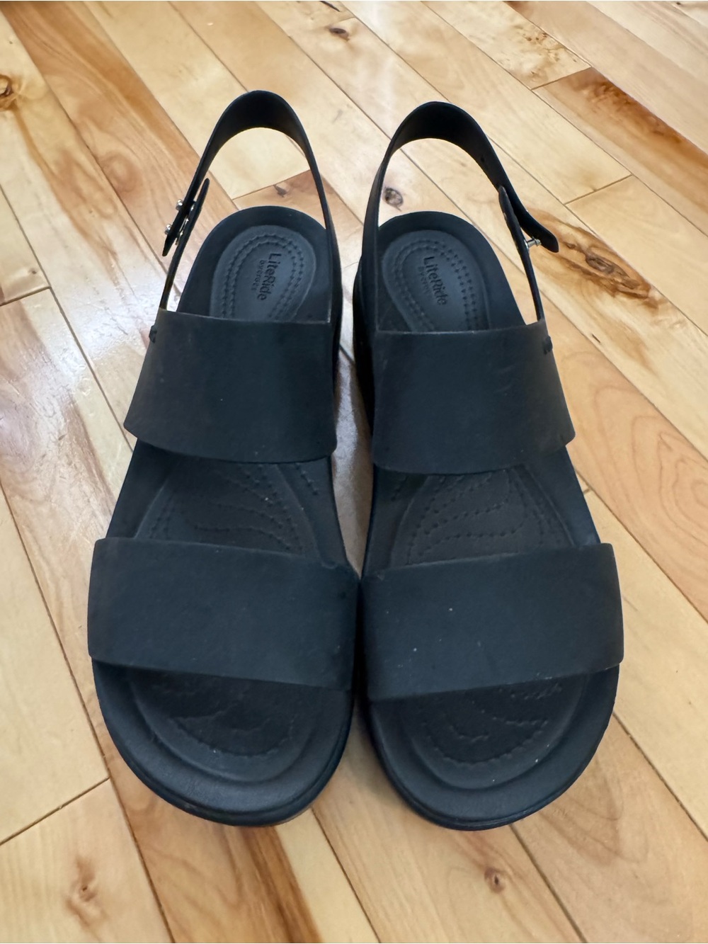 LiteRide by Crocs black size 8 wedges